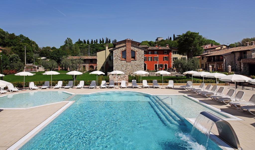 Residence Borgo Mondragon ラツィーゼ エクステリア 写真