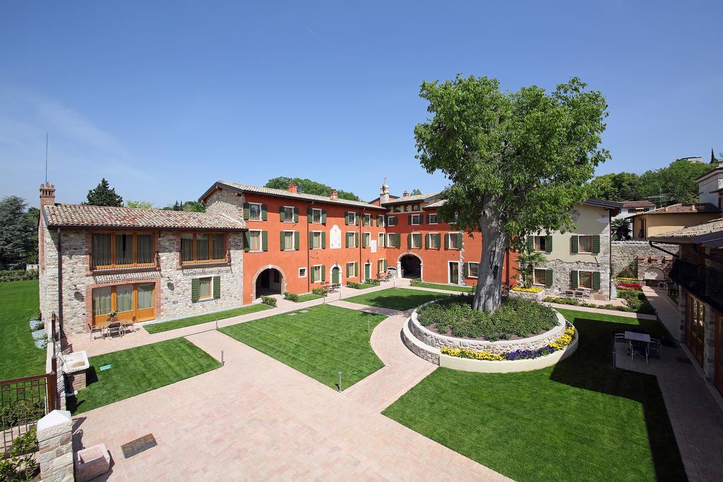 Residence Borgo Mondragon ラツィーゼ エクステリア 写真