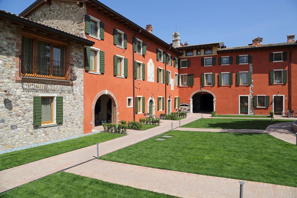 Residence Borgo Mondragon ラツィーゼ エクステリア 写真