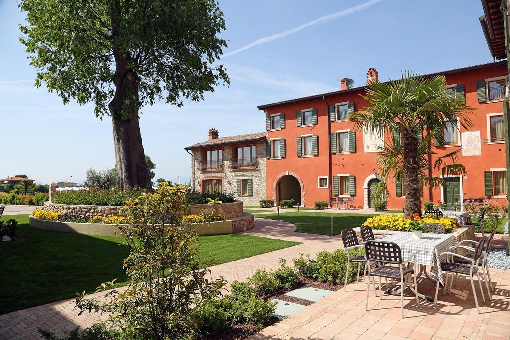 Residence Borgo Mondragon ラツィーゼ エクステリア 写真