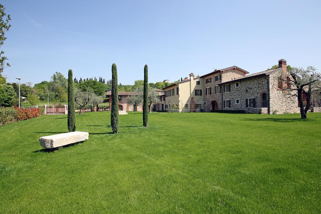Residence Borgo Mondragon ラツィーゼ エクステリア 写真