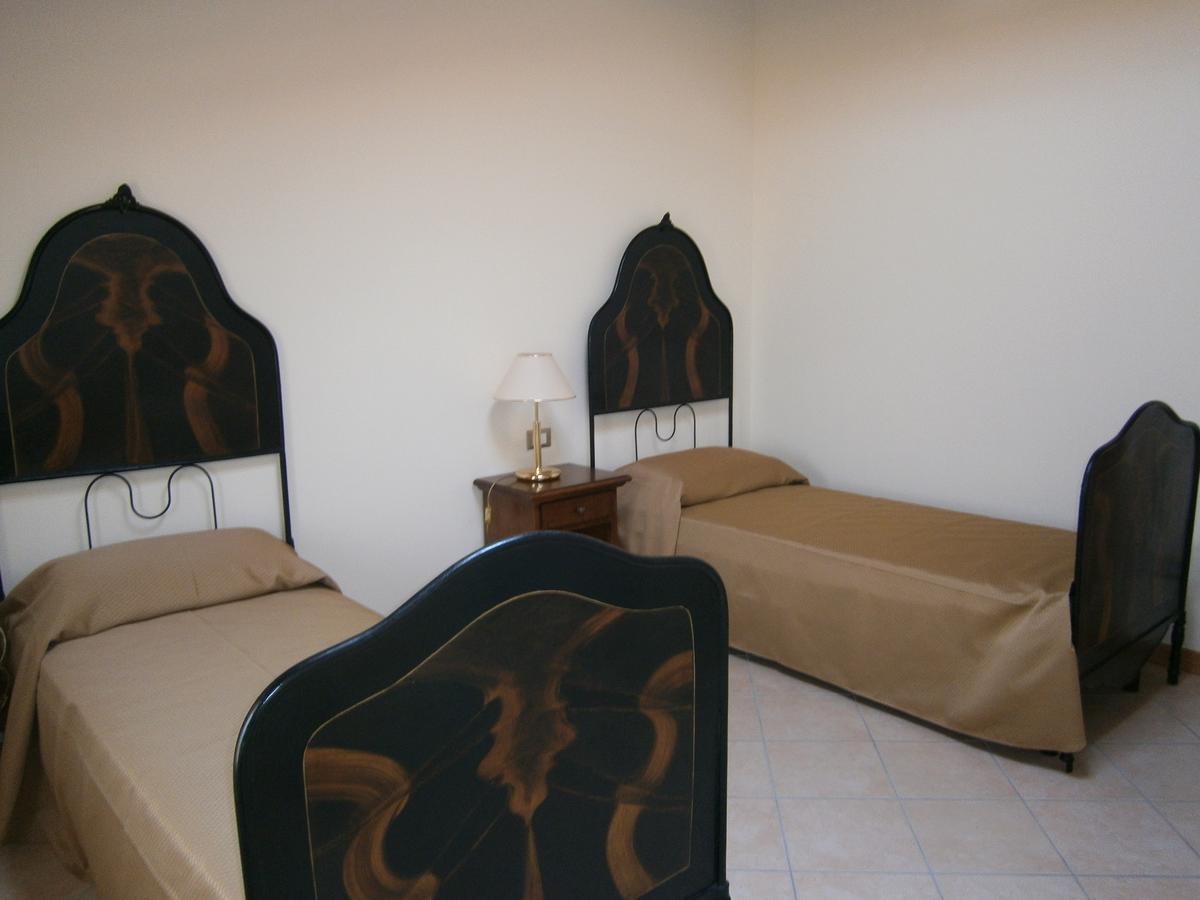Residence Borgo Mondragon ラツィーゼ エクステリア 写真