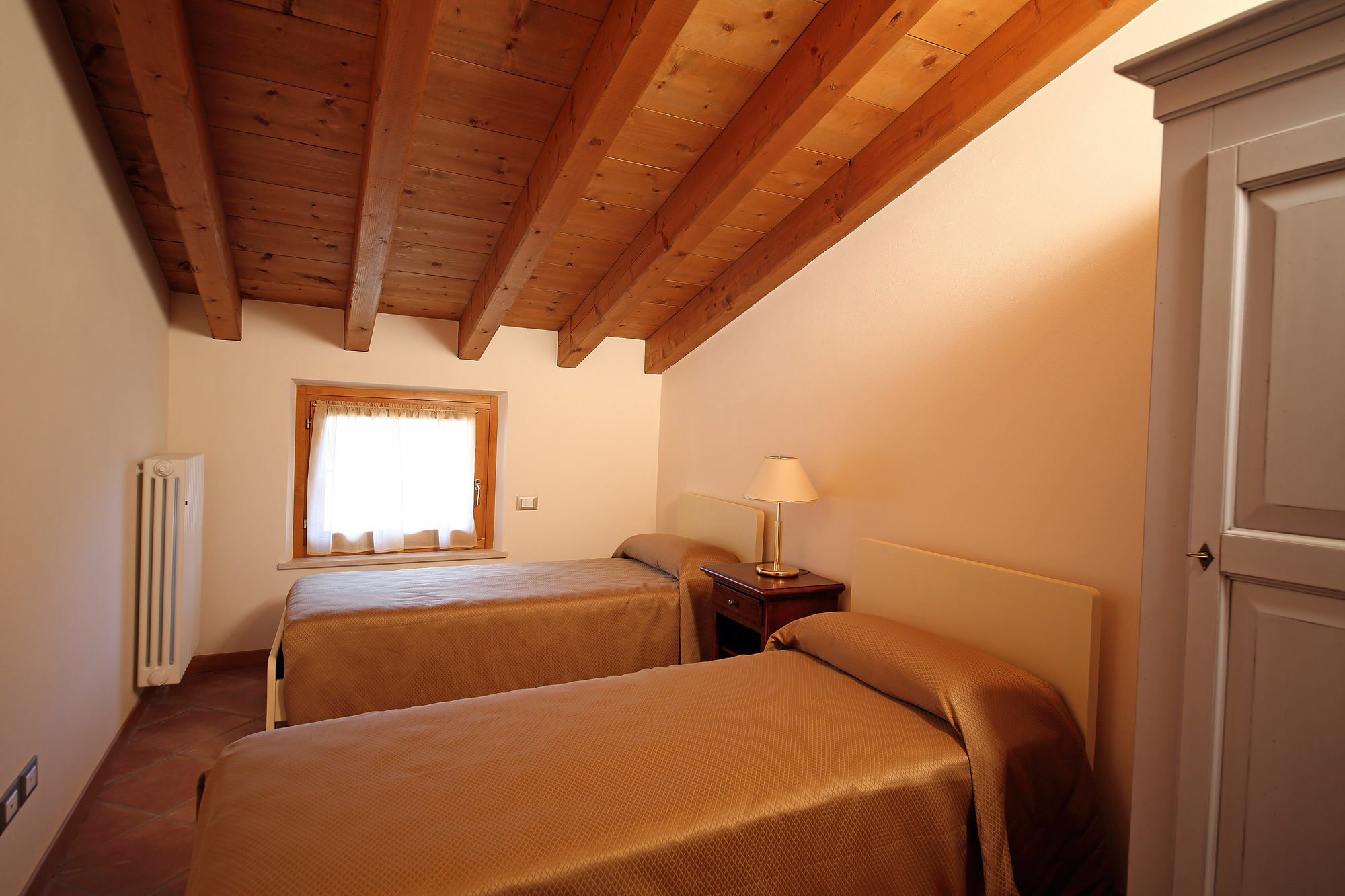 Residence Borgo Mondragon ラツィーゼ エクステリア 写真