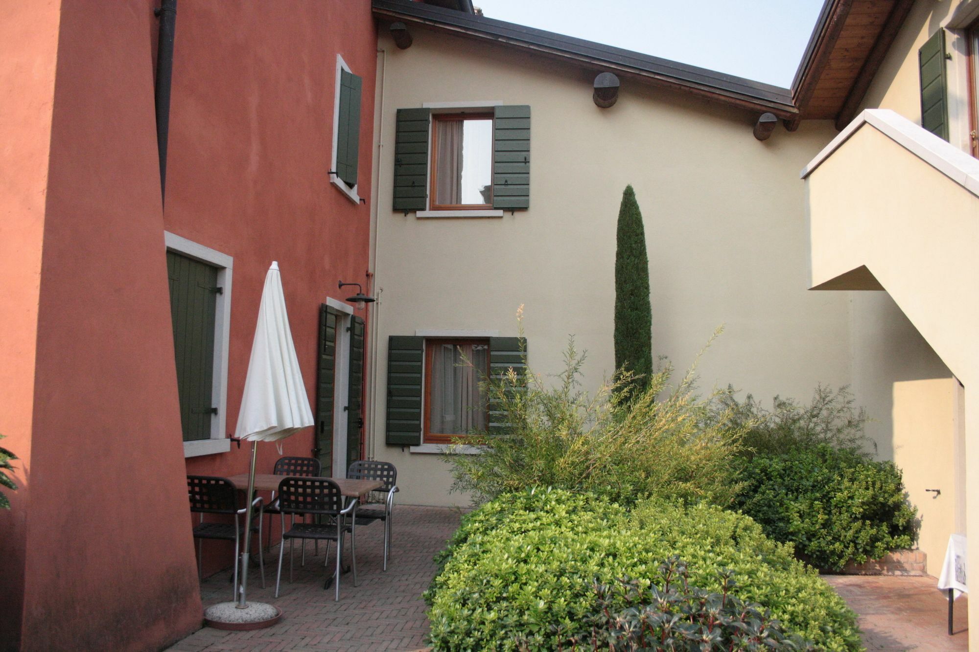 Residence Borgo Mondragon ラツィーゼ エクステリア 写真